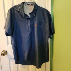 The American outdoorsman shirt size large